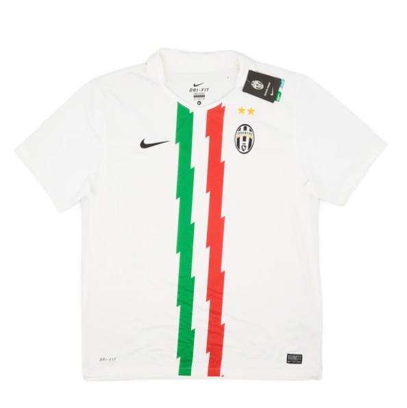 Juventus away shirt 2010-12